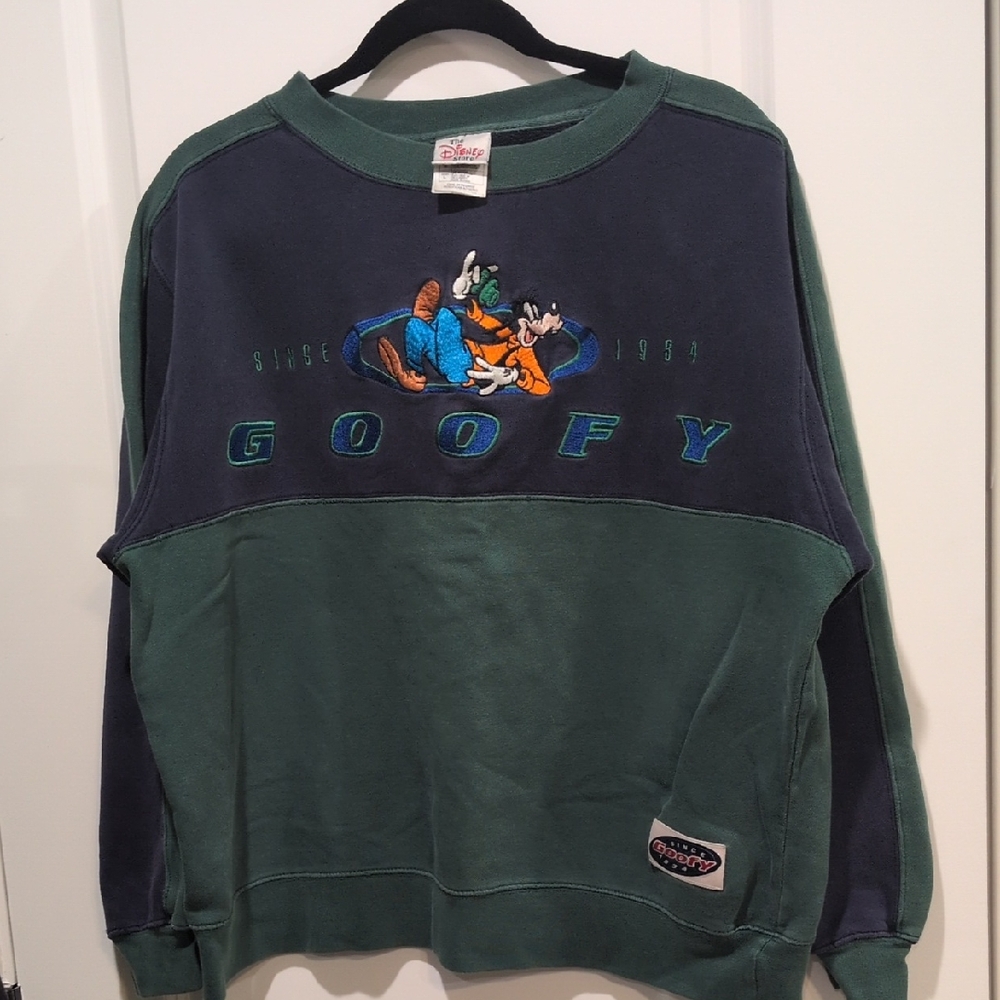 RARE Vintage Goofy Streetwear Sweatshirt From The Disney Store
